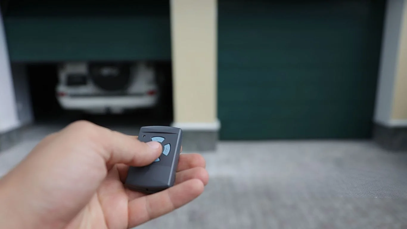 how much does it cost to make garage door automatic